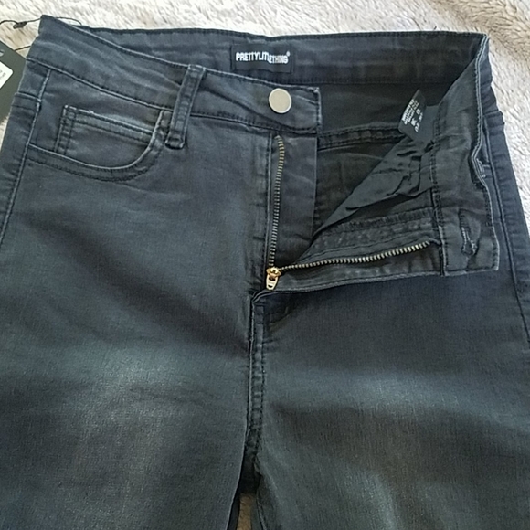 BNWT PRETTY LITTLE THINGS BLACK SQUARE RIP KNEE - Picture 6 of 9